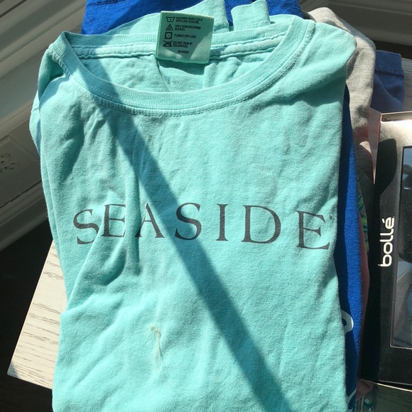 Comfort Colors Tops - M seaside t shirt